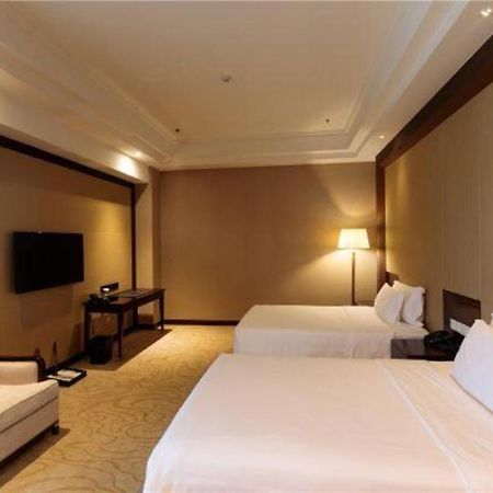 Linyi Blue Horizon International Hotel Yi He Exterior photo