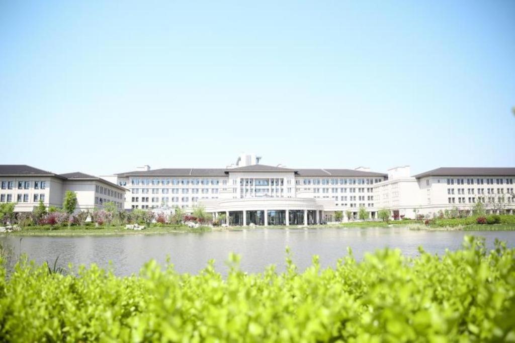 Linyi Blue Horizon International Hotel Yi He Exterior photo