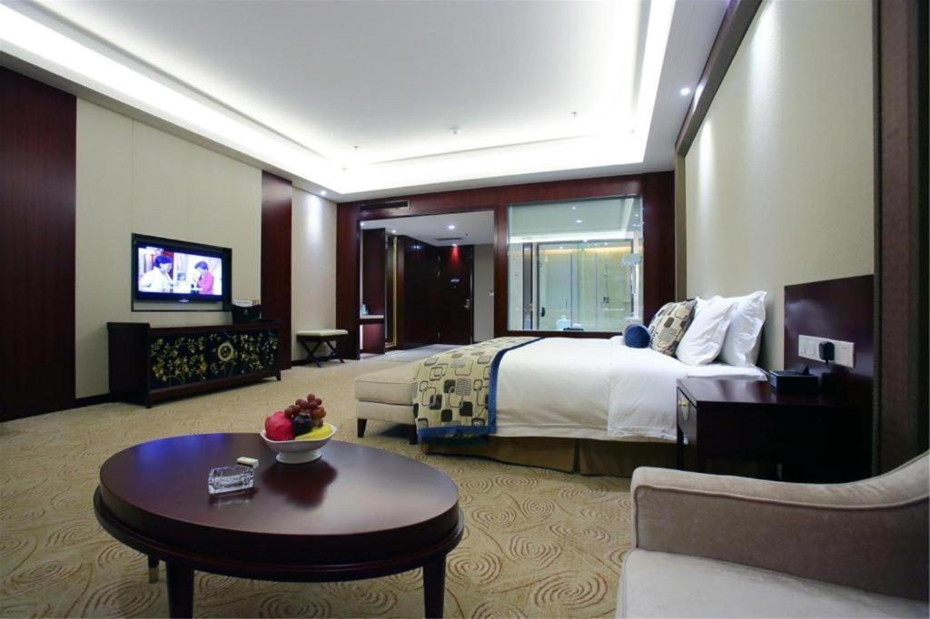 Linyi Blue Horizon International Hotel Yi He Exterior photo