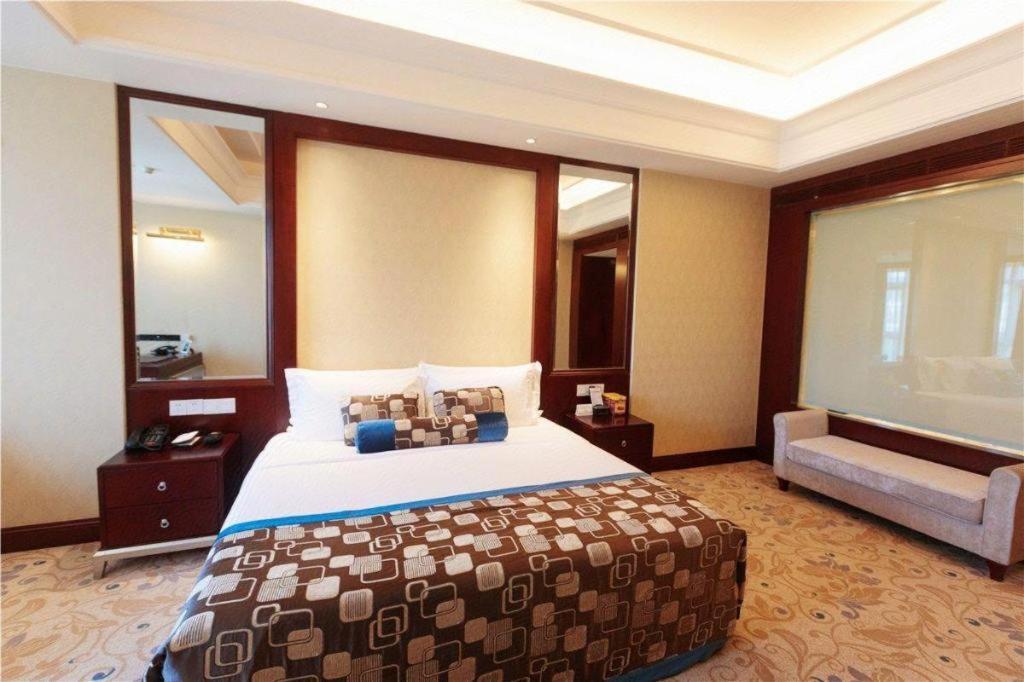 Linyi Blue Horizon International Hotel Yi He Exterior photo
