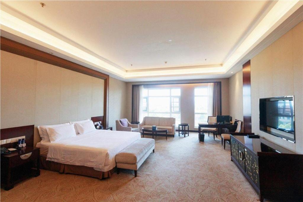 Linyi Blue Horizon International Hotel Yi He Exterior photo