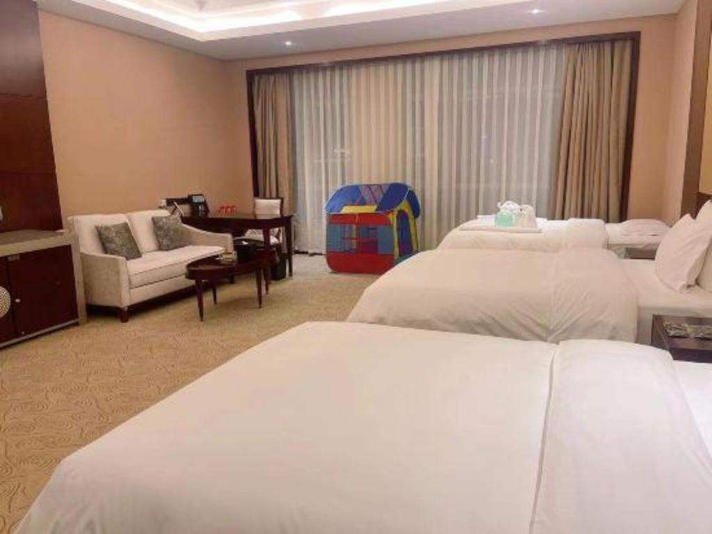 Linyi Blue Horizon International Hotel Yi He Exterior photo