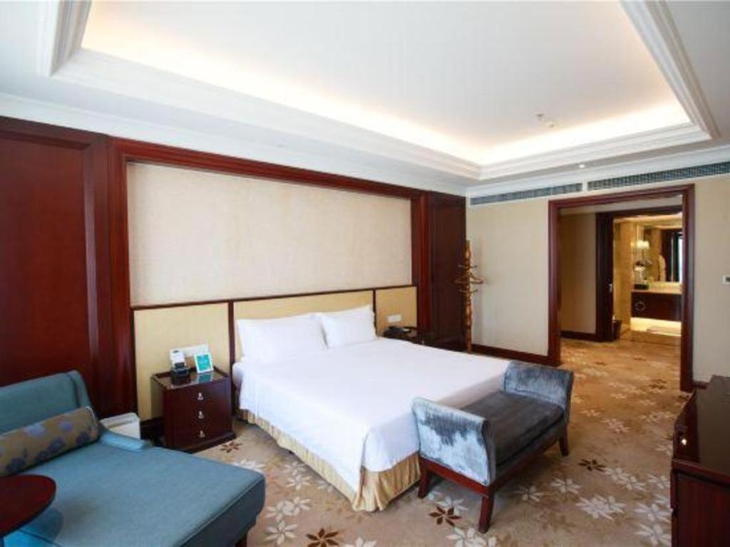 Linyi Blue Horizon International Hotel Yi He Exterior photo