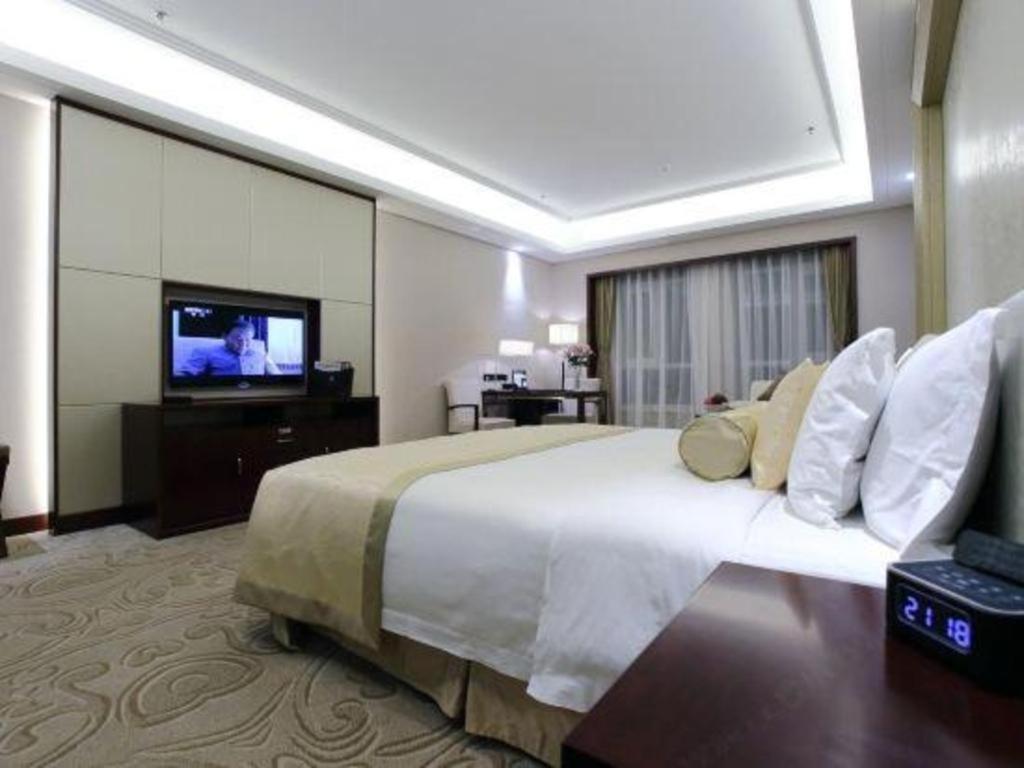 Linyi Blue Horizon International Hotel Yi He Exterior photo