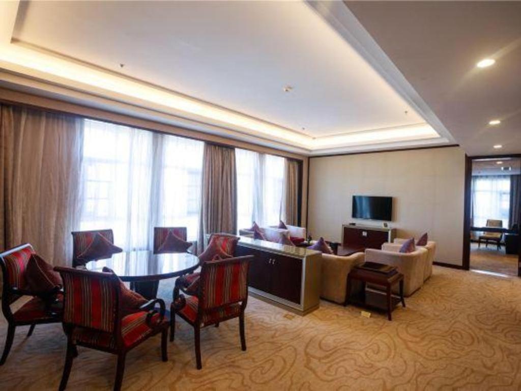 Linyi Blue Horizon International Hotel Yi He Exterior photo