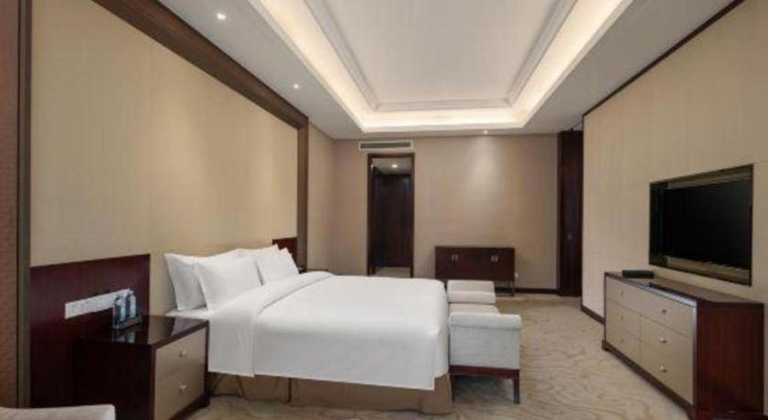 Linyi Blue Horizon International Hotel Yi He Exterior photo