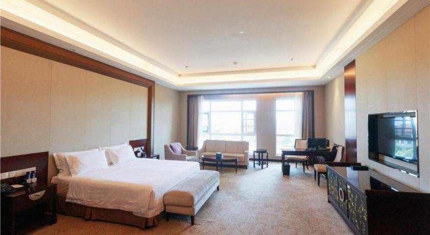 Linyi Blue Horizon International Hotel Yi He Exterior photo